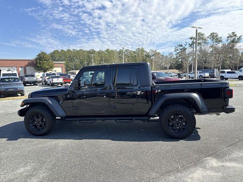 Used 2023 Jeep Gladiator Sport w/ Off Road Group image 6