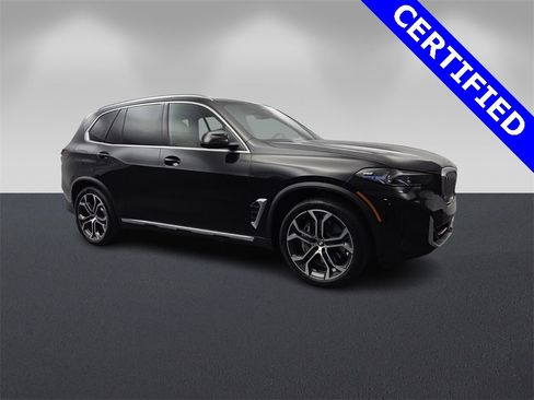 Certified 2025 BMW X5 xDrive50e w/ Parking Assistance Package image 1
