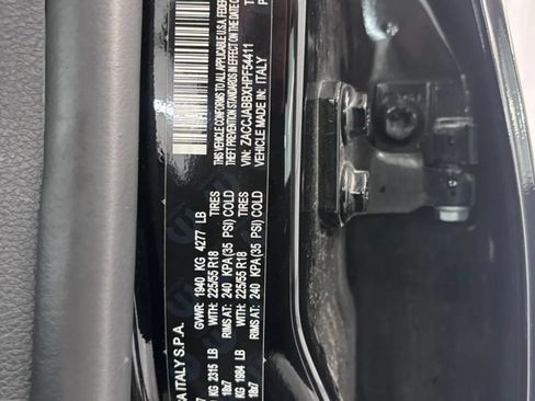 Used 2017 Jeep Renegade Altitude FWD image 46