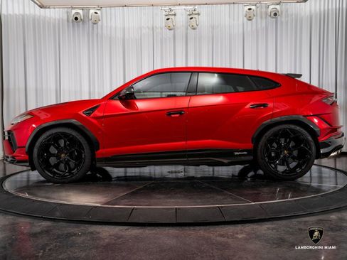 Used 2023 Lamborghini Urus Performante image 11