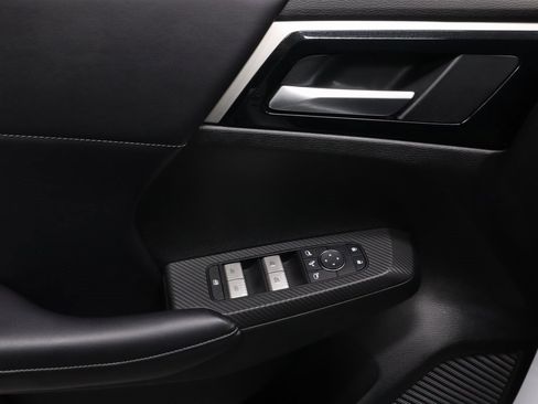 Used 2023 Mitsubishi Outlander SE image 23