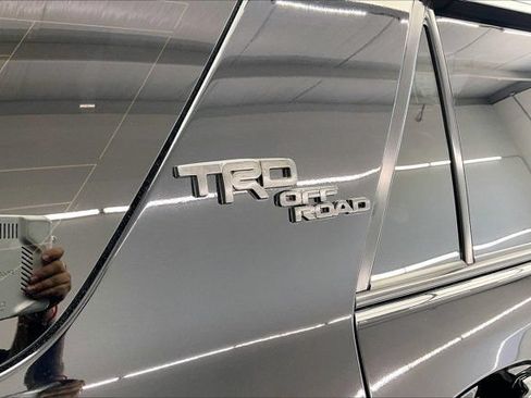 Used 2021 Toyota 4Runner TRD Off-Road Premium w/ Moonroof Package AWD/4WD image 7