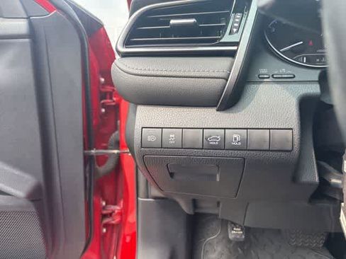 Used 2023 Toyota Camry SE FWD image 10
