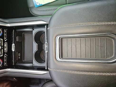 Used 2023 GMC Yukon Denali image 20