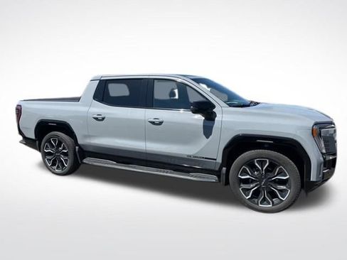 Used 2024 GMC Sierra EV Denali AWD/4WD image 2