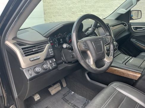 Used 2018 GMC Yukon XL Denali w/ Denali Ultimate Package AWD/4WD image 17
