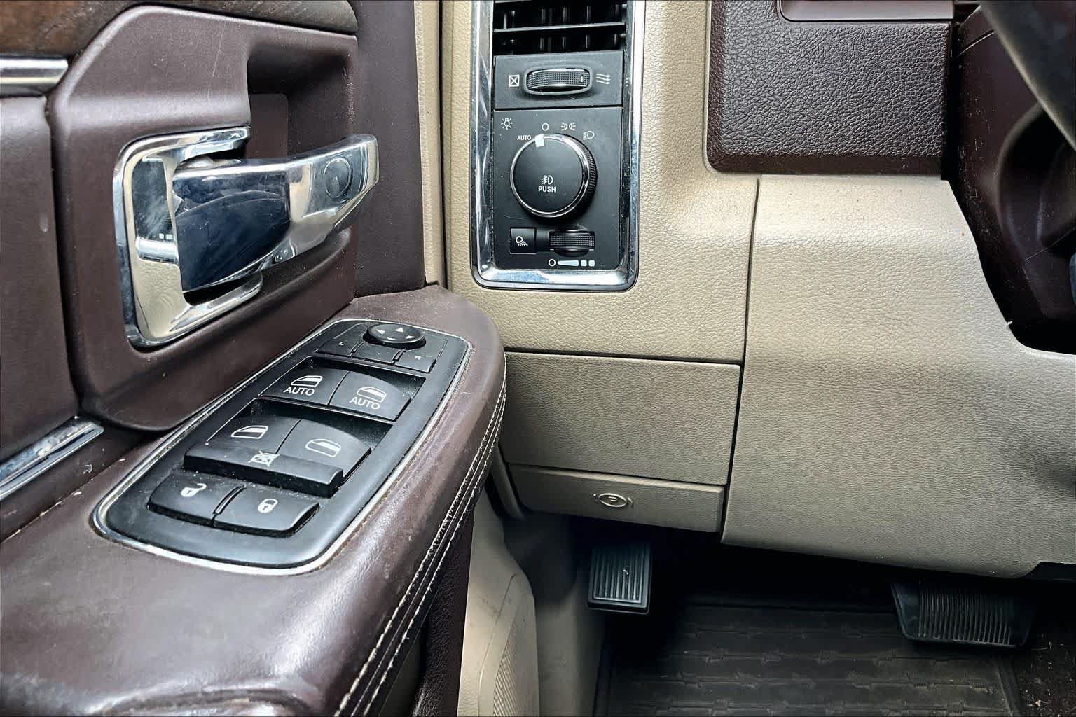 Used 2017 RAM 1500 Laramie Longhorn AWD/4WD image 32