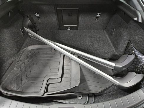 Used 2022 Polestar Polestar 2 w/ Performance Package image 41