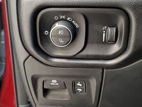 Used 2020 RAM 1500 Big Horn image 32