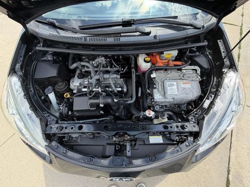 Used 2016 Toyota Prius C One FWD image 19