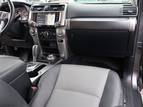 Used 2020 Toyota 4Runner SR5 Premium image 33