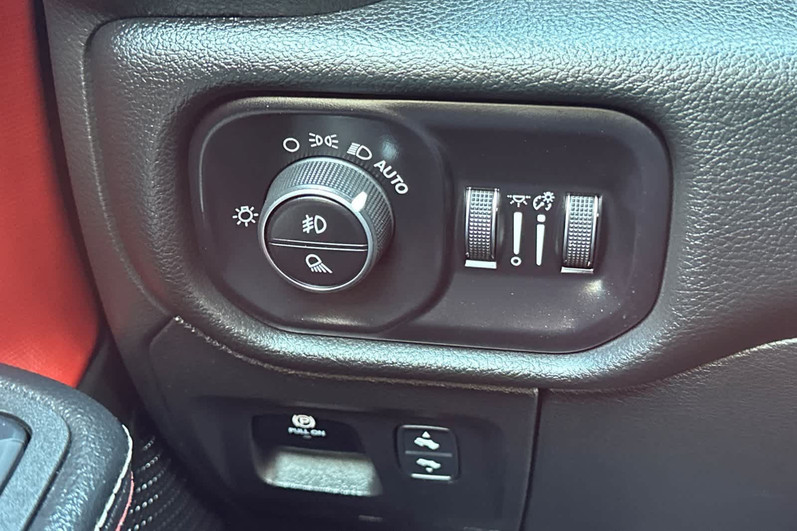 Used 2025 RAM 1500 Rebel w/ Trailer Tow Group AWD/4WD image 31