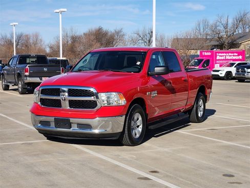 Used 2019 RAM 1500 Classic SLT image 3