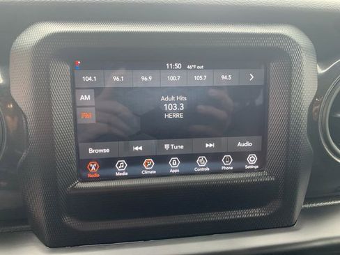 Used 2022 Jeep Wrangler Unlimited Sport image 25