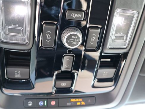 New 2026 Chevrolet Suburban High Country image 28