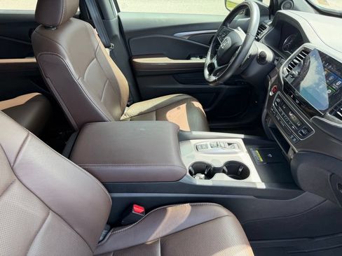 Used 2024 Honda Passport EX-L image 17