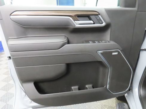 Used 2025 Chevrolet Silverado 1500 RST AWD/4WD image 76