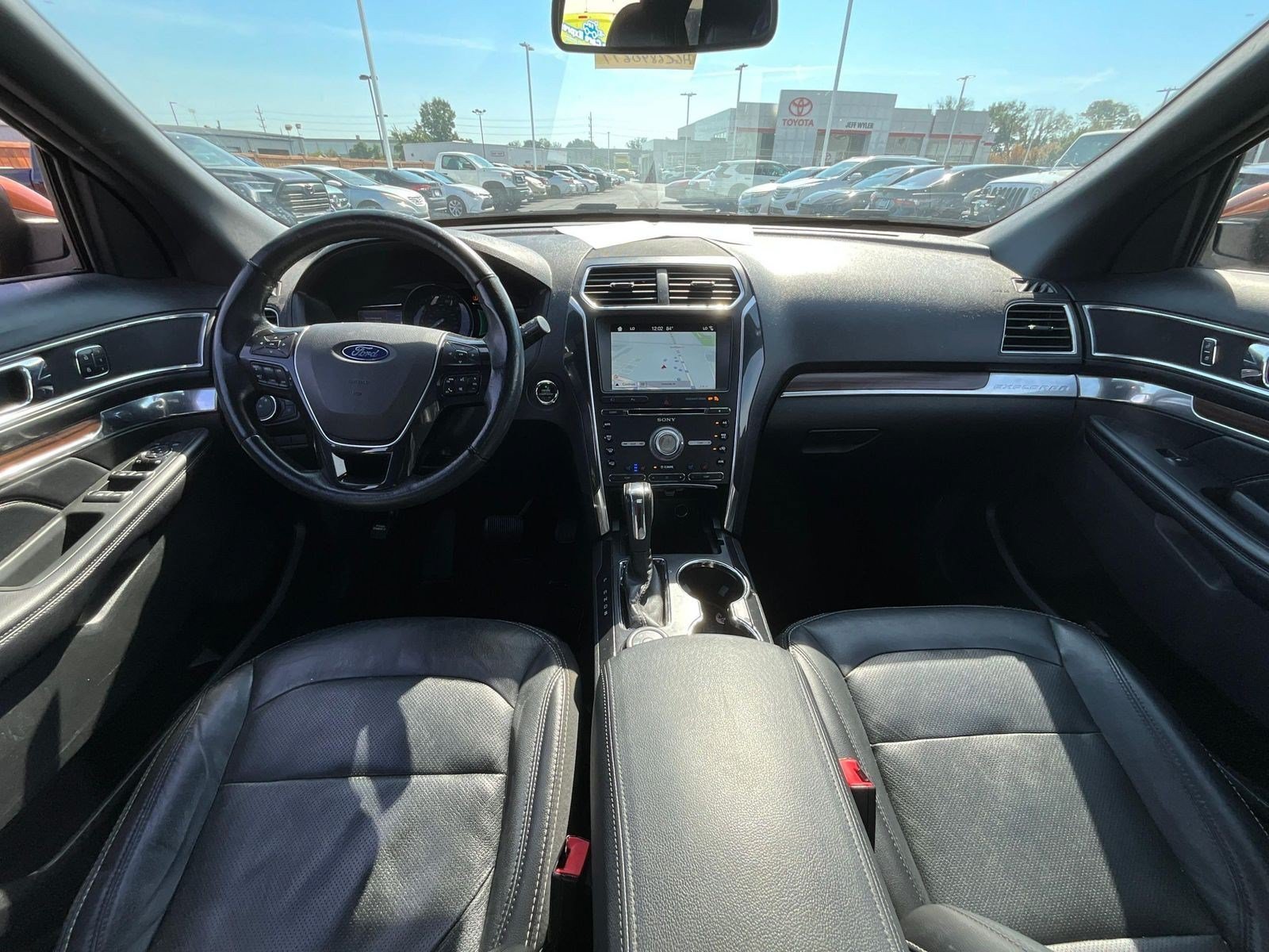Used 2017 Ford Explorer Limited AWD/4WD image 7