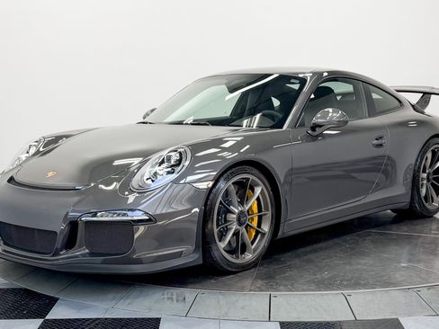 Used 2015 Porsche 911 GT3 RWD image 5