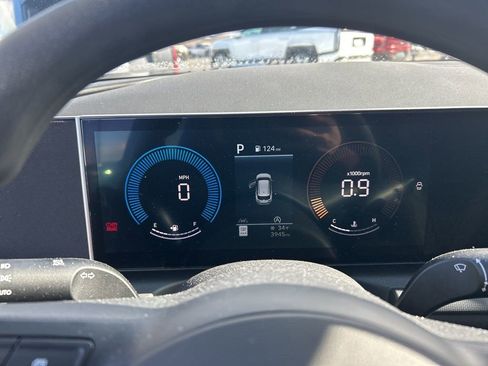 Used 2026 Hyundai Tucson SE image 14