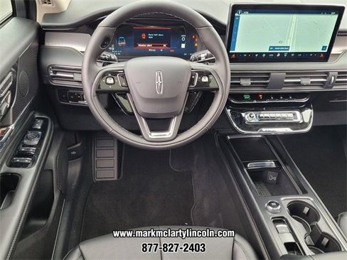 New 2026 Lincoln Corsair Premiere image 7