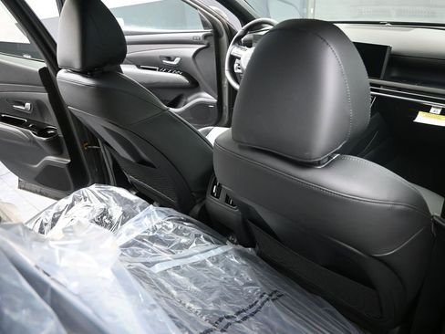 Certified 2025 Hyundai Santa Cruz Limited image 15