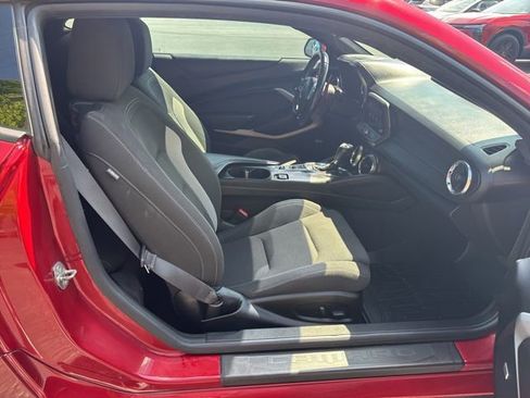 Used 2021 Chevrolet Camaro LT w/ Technology Package RWD image 20