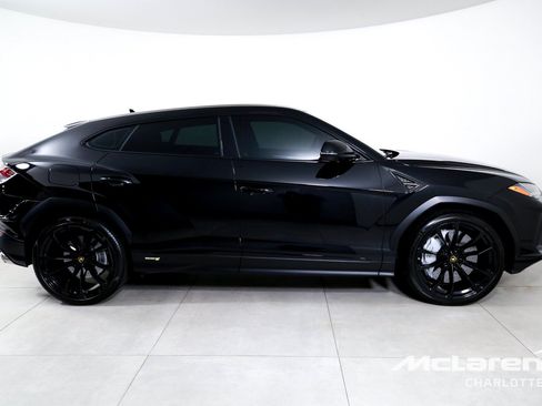 Used 2024 Lamborghini Urus S AWD/4WD image 9