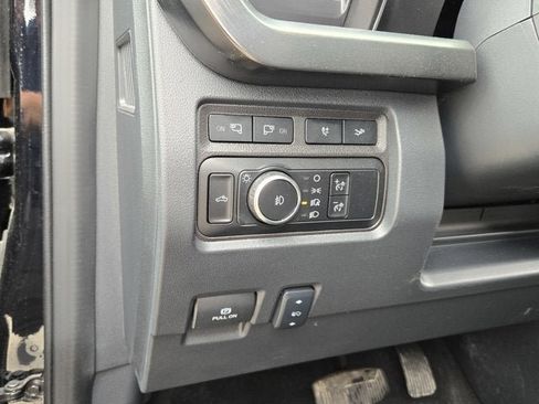 Used 2024 Ford F250 Lariat w/ Lariat Ultimate Package AWD/4WD image 25