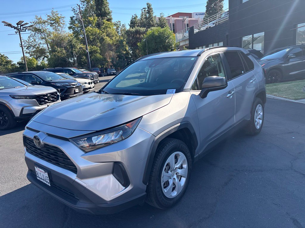 Used 2019 Toyota RAV4 LE w/ Carpet Mat Package FWD image 8
