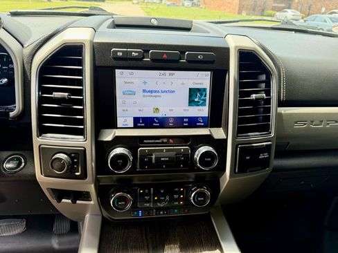 Used 2021 Ford F350 Lariat AWD/4WD image 26
