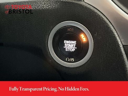 Used 2018 Chrysler 300 Touring L AWD/4WD image 33