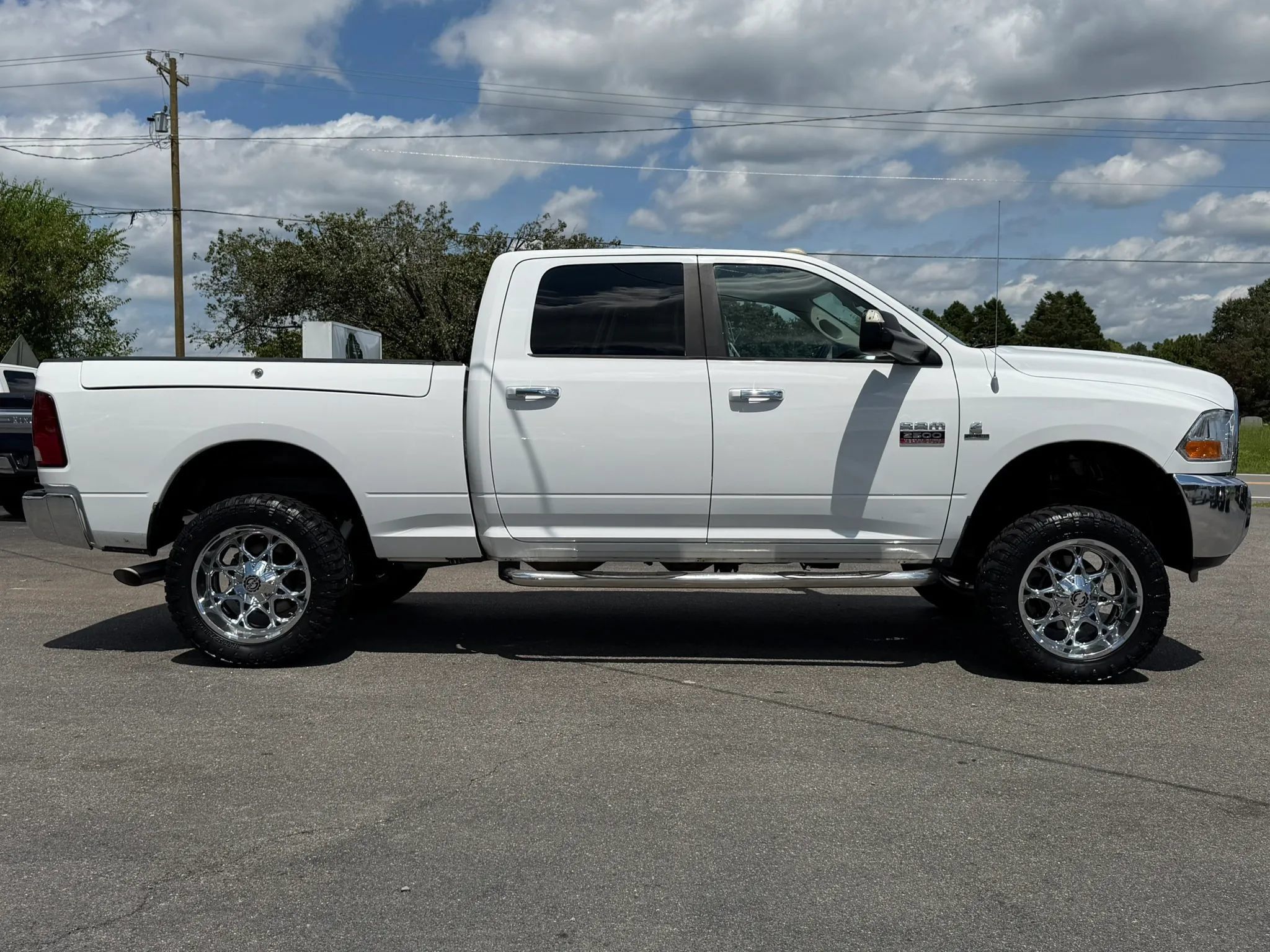 Used 2012 RAM 2500 SLT w/ Luxury Group AWD/4WD image 4