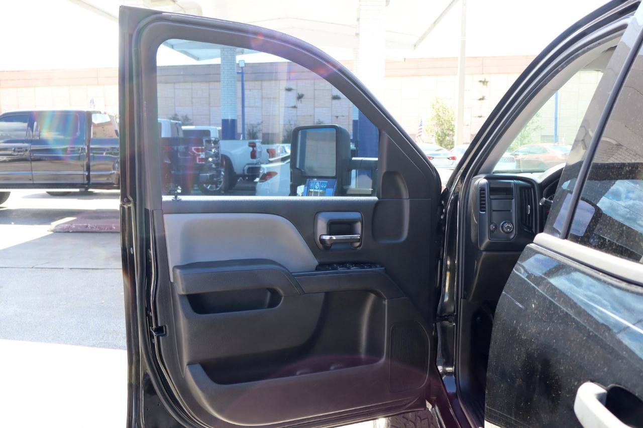 Used 2017 Chevrolet Silverado 1500 Custom w/ Custom Convenience Package RWD image 12