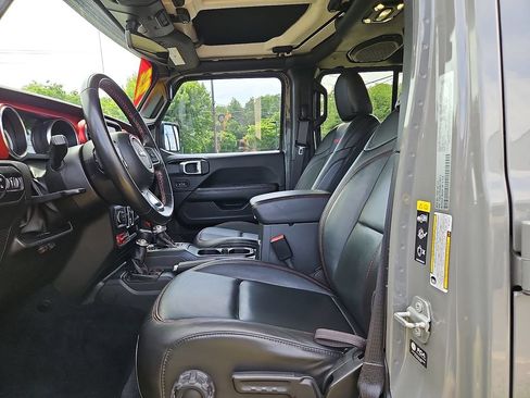 Used 2022 Jeep Gladiator Rubicon w/ Trailer Tow Package AWD/4WD image 14