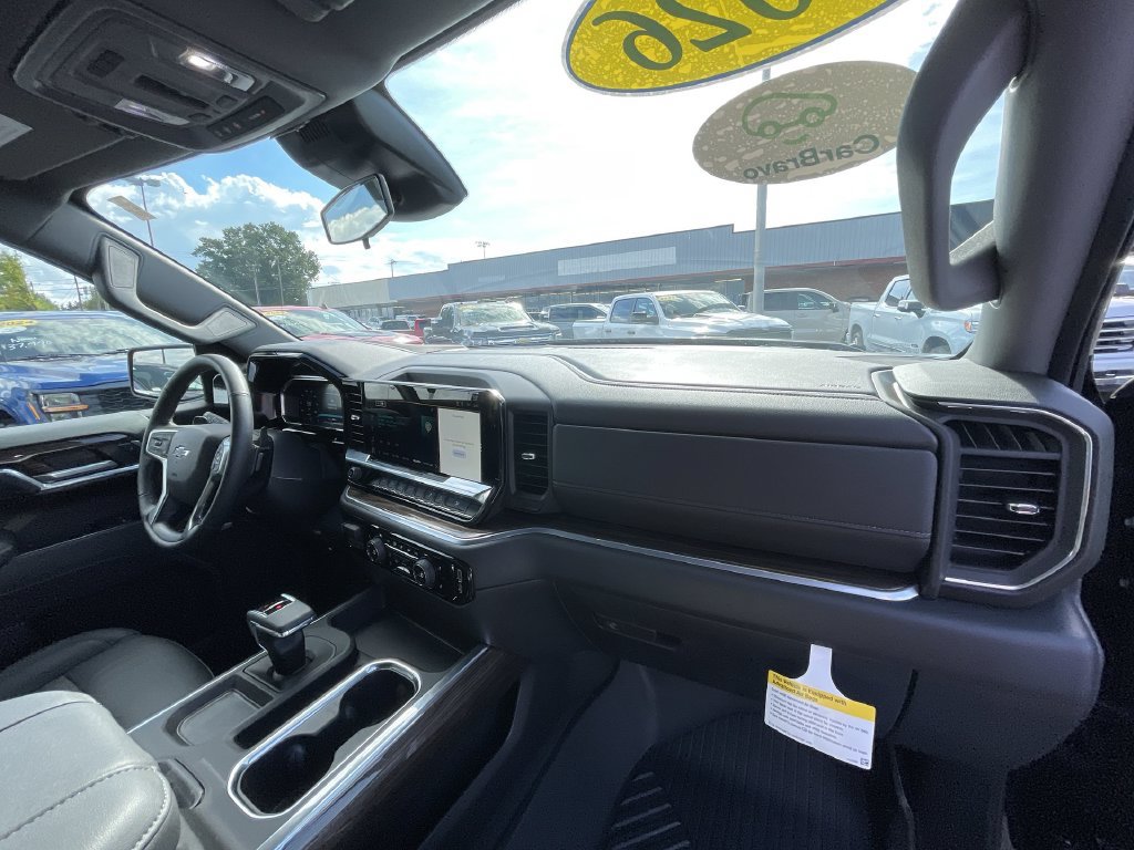Used 2026 Chevrolet Silverado 1500 RST AWD/4WD image 28