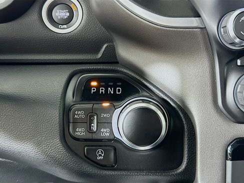 Used 2022 RAM 1500 Big Horn AWD/4WD image 24