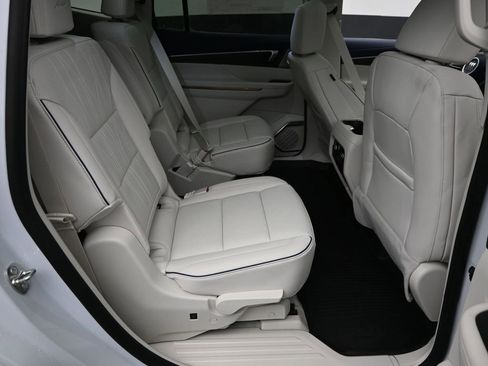 New 2026 Buick Enclave Avenir w/ Super Cruise Package image 7