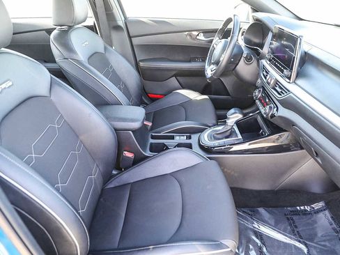 Used 2024 Kia Forte GT-Line w/ GT-Line Premium Package image 16