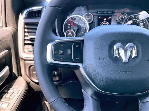 Used 2025 RAM 2500 Big Horn AWD/4WD image 23