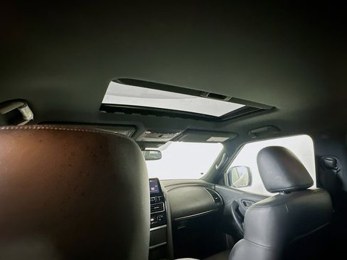 Used 2023 Nissan Armada SL w/ Midnight Edition Package image 27