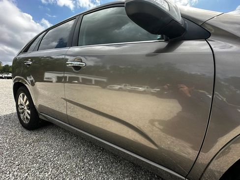 Used 2012 Kia Sorento SX FWD image 12