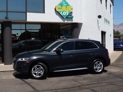 Used 2018 Audi Q5 2.0T Premium Plus w/ Premium Plus Package image 4