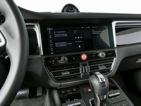 New 2026 Porsche Macan AWD/4WD image 14