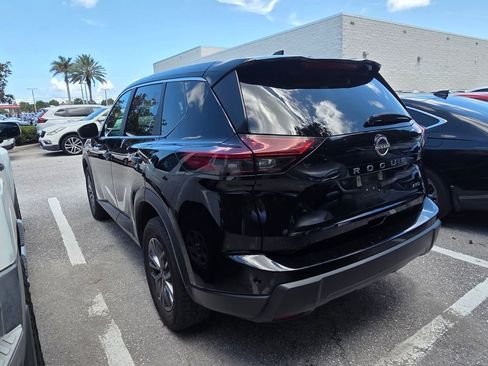 Used 2024 Nissan Rogue S AWD/4WD image 3