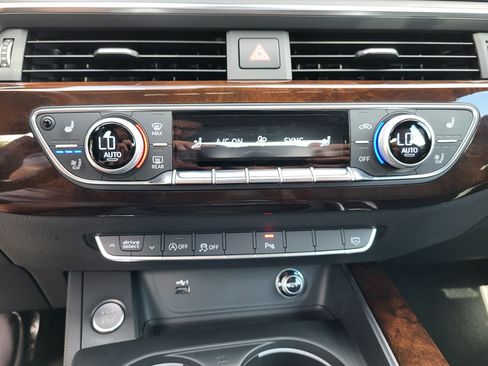 Used 2018 Audi A4 2.0T Premium Plus w/ Premium Plus Package AWD/4WD image 16