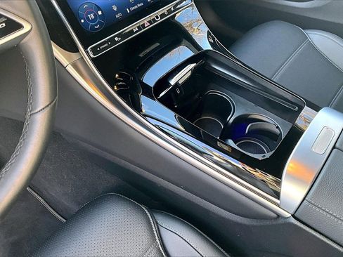 Used 2026 Mercedes-Benz GLC 300 4MATIC image 14