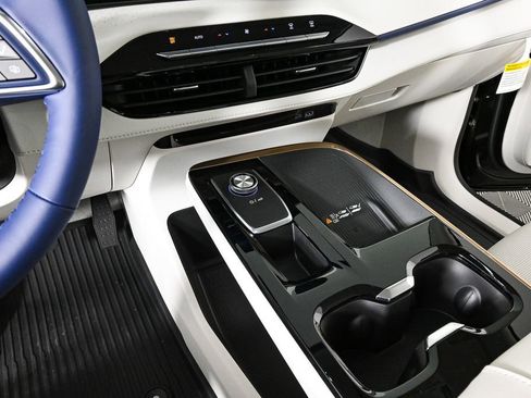 New 2026 Buick Enclave Avenir w/ Super Cruise Package image 18