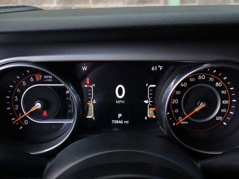 Used 2018 Jeep Wrangler Unlimited Sport S AWD/4WD image 17