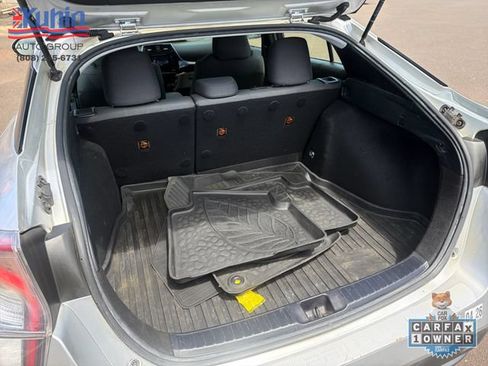 Used 2018 Toyota Prius Two FWD image 17